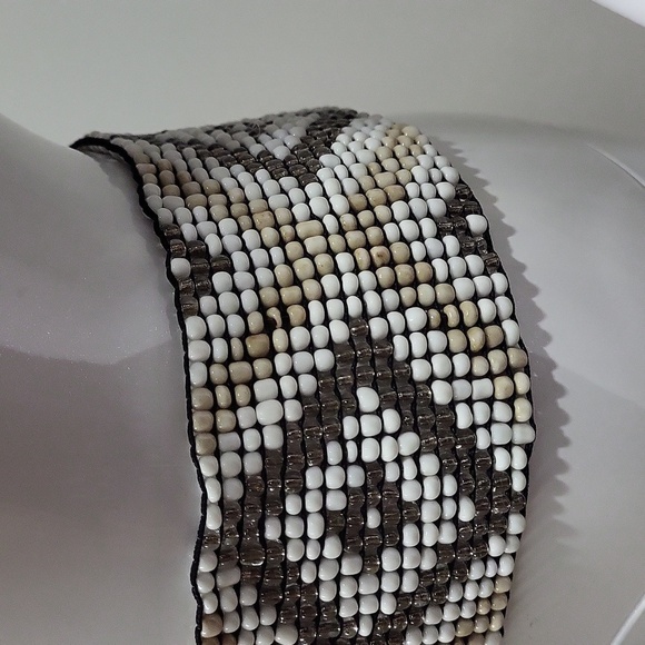 Beaded Stretch Belt - Picture 4 of 13